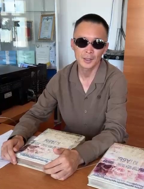 Әнші композитордың ізгі тілегі.Рахмет тілектеріңізге.